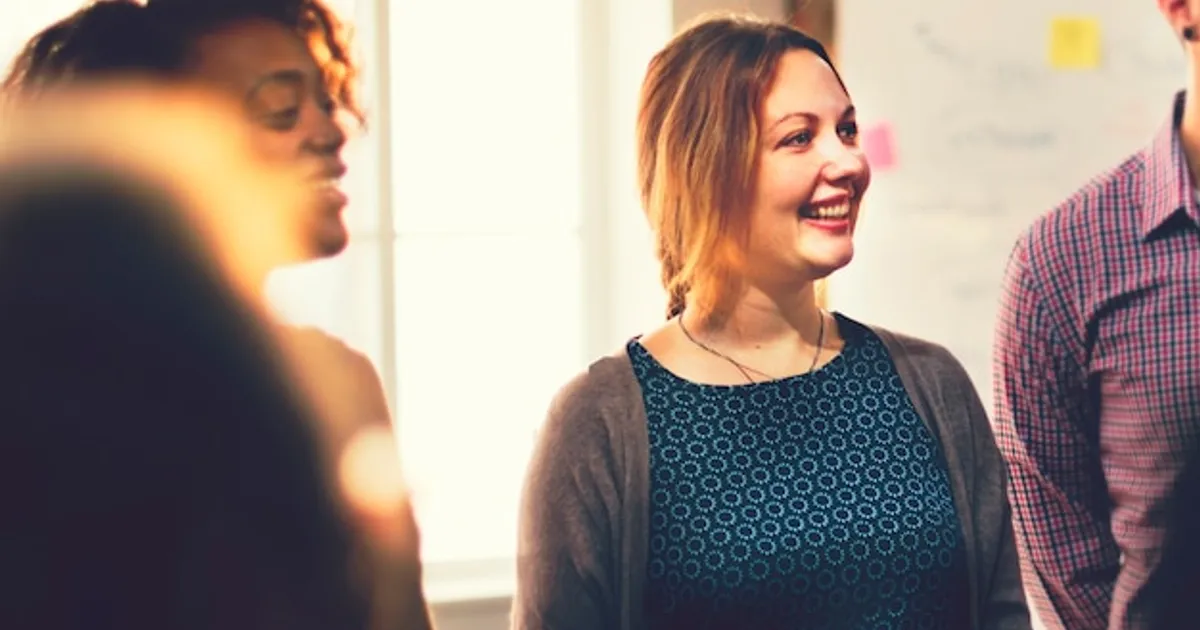 El Sistema Operativo del Éxito: Cómo tu Diálogo Interno Define tus Grandes Decisiones